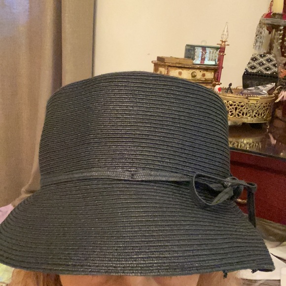 Woman hat - Picture 4 of 4